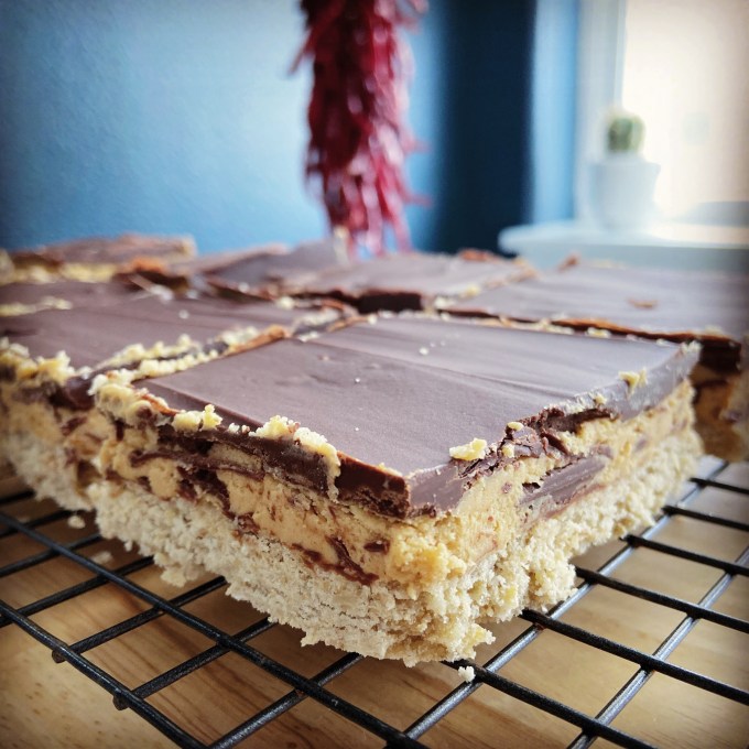 48375d34-7ca6-474c-9d76-7a263f71ac33